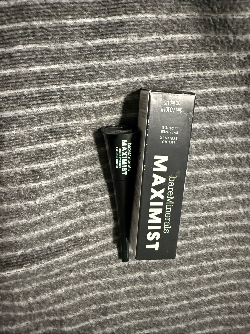 bareMinerals MAXIMIST Liquid Eyeliner - Black